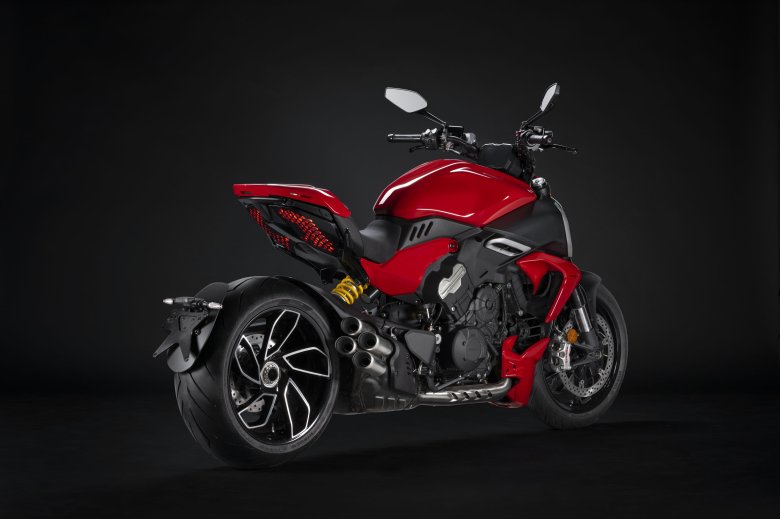 Diavel v4 2023