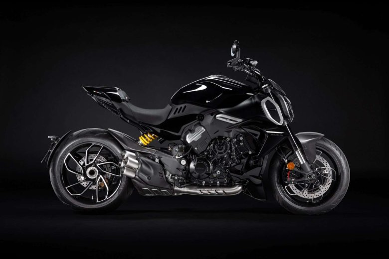 Ducati diavel v 4