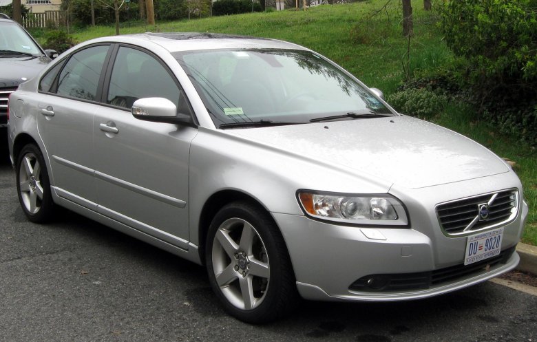 Volvo v50 i рестайлинг
