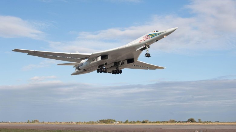 Белый лебедь самолет ту 160