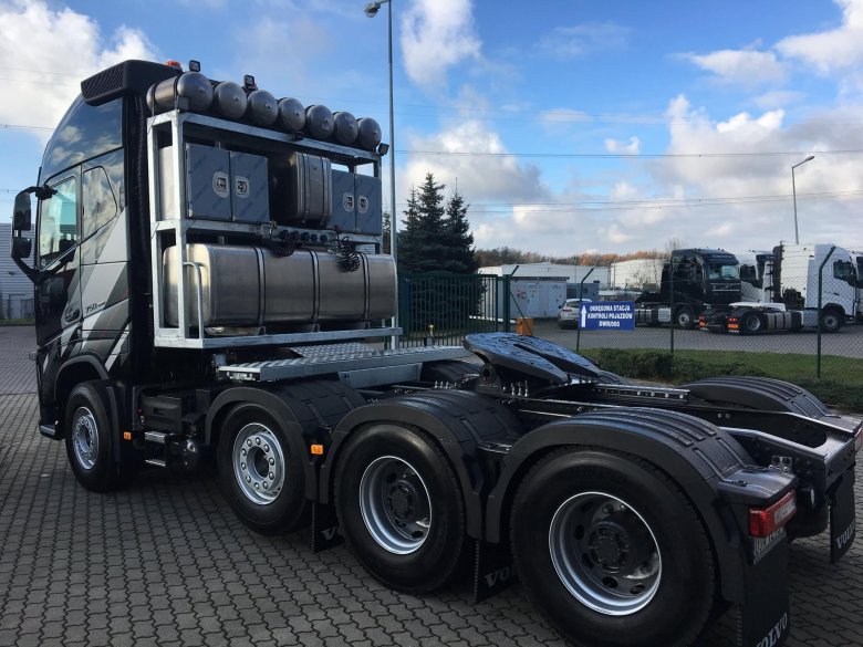 Volvo FH 6x4 седельный