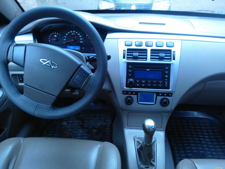 Chery fora 2007 салон