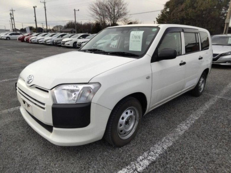 Тойота пробокс 2018 года