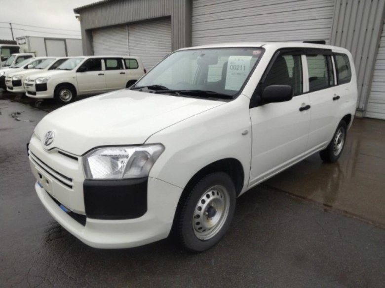 Тойота пробокс 2016