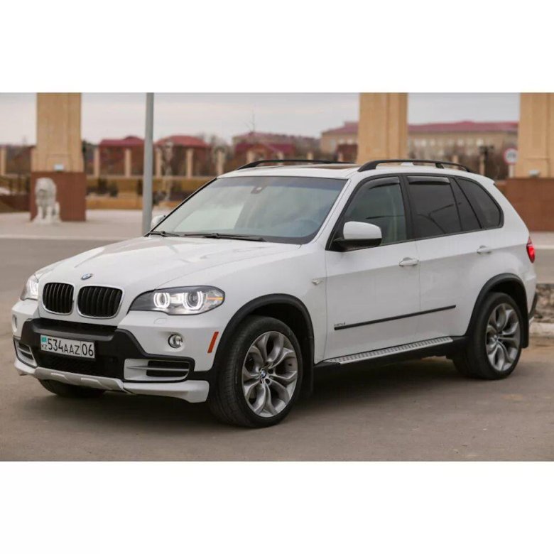 BMW x5 2010 года