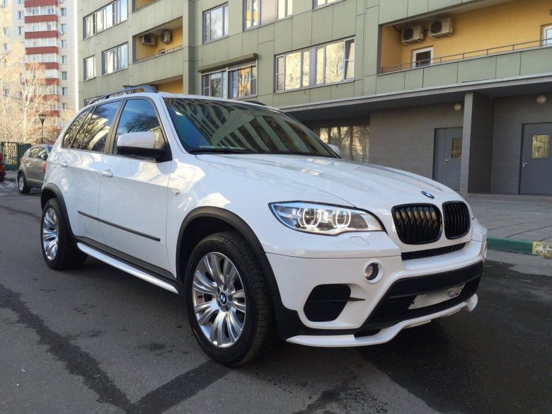 БМВ е70 белый