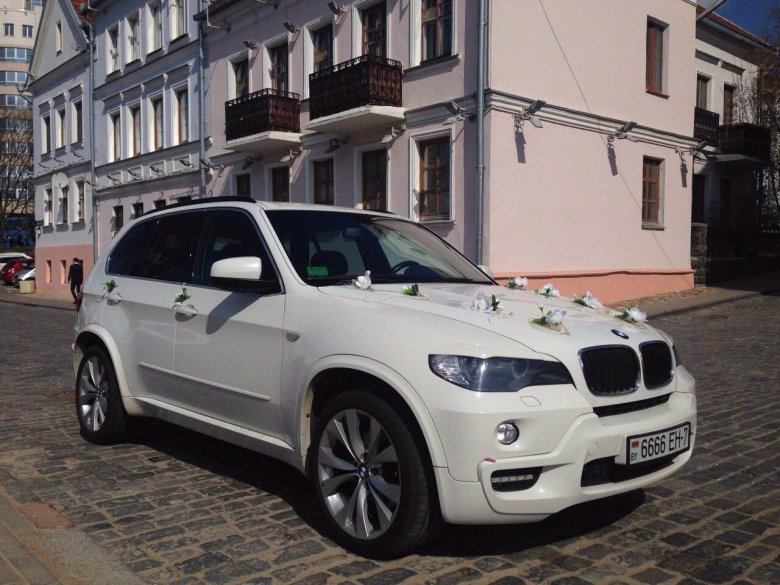 БМВ х5 е70 белый