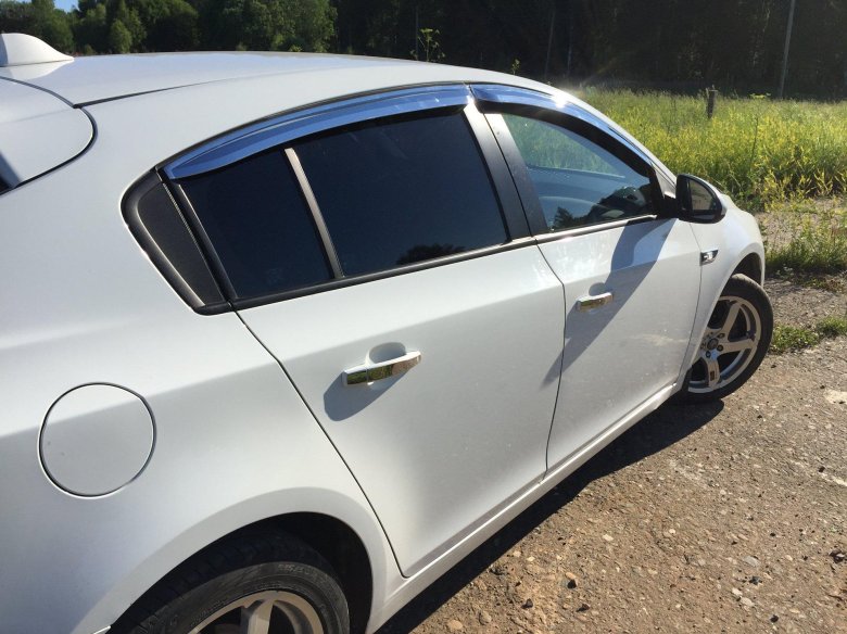 Дефлекторы Шевроле Круз хэтчбек