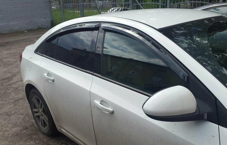Дефлекторы окон chevrolet cruze седан с 2009