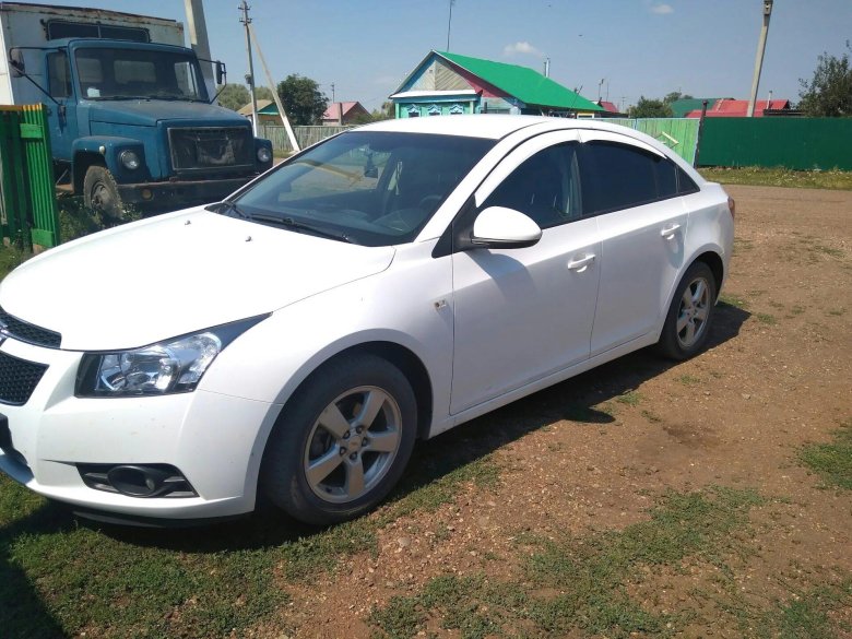 Ветровики Шевроле Круз седан