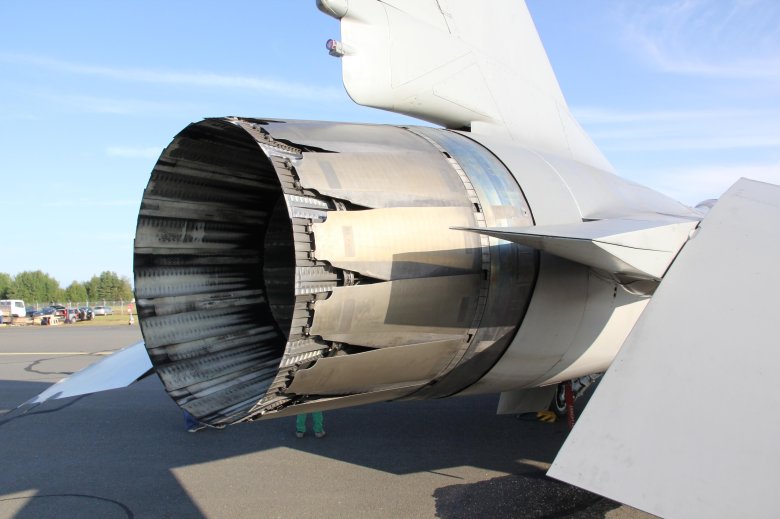 Форсажная камера двигателя f135