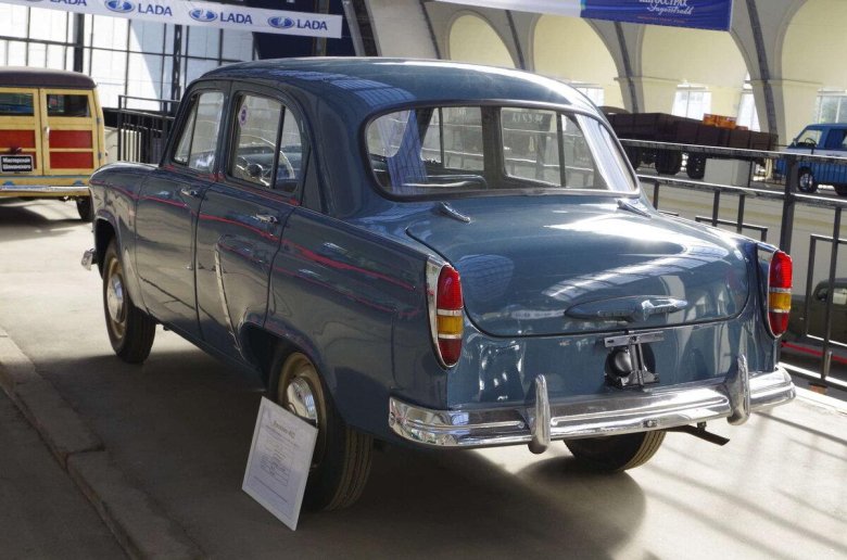 Москвич-402 легковой