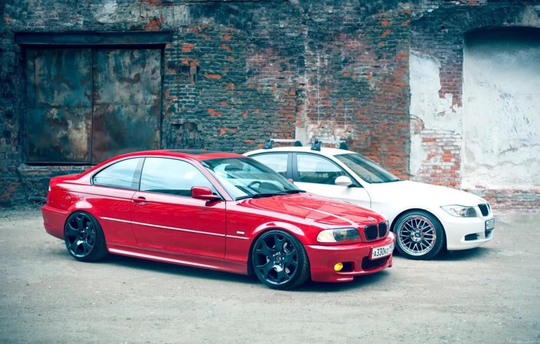 BMW e46 красная