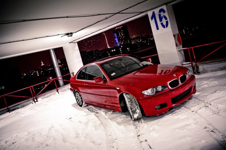BMW e46 красная