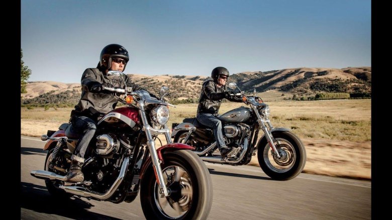 Харлей Дэвидсон чоппер байкер