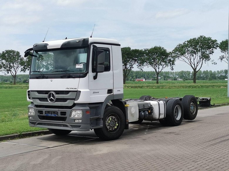 Мерседес бенц актрос