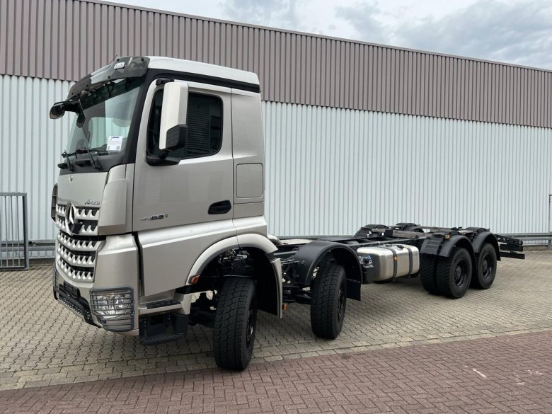 Mercedes benz arocs