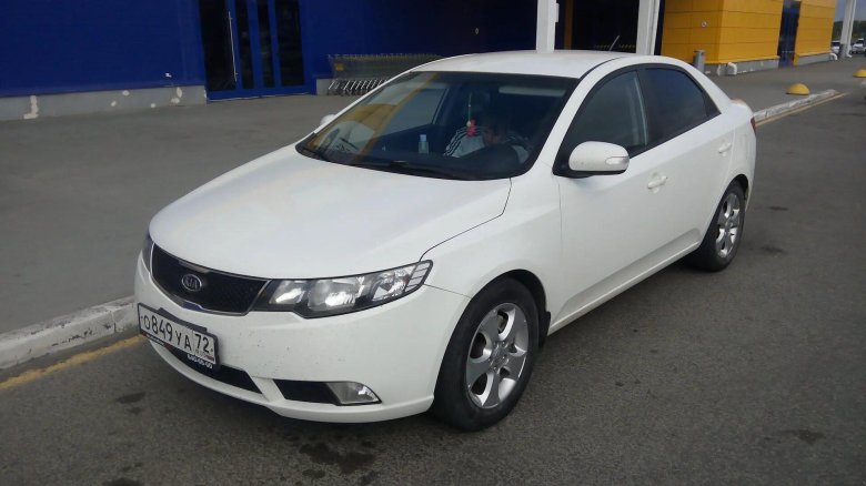 Kia Cerato 2 белая