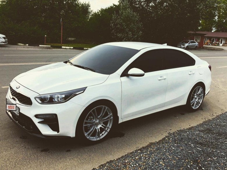 Kia Cerato 2019 белый