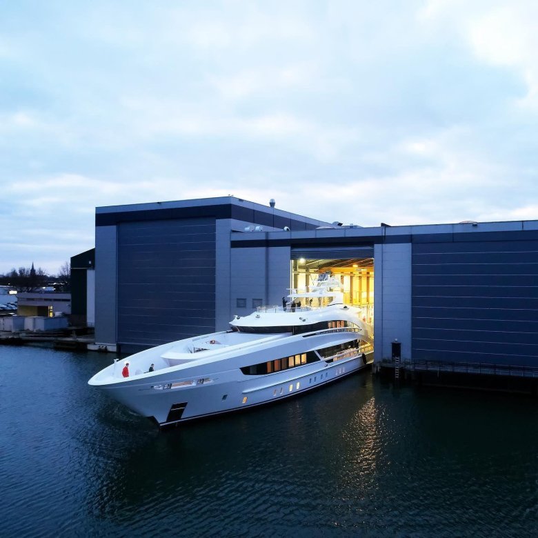 Яхта Heesen Triton