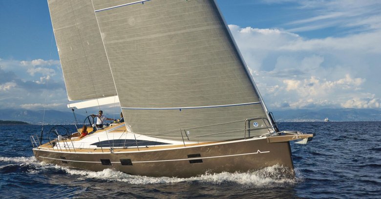 Парусная яхта 12 метров