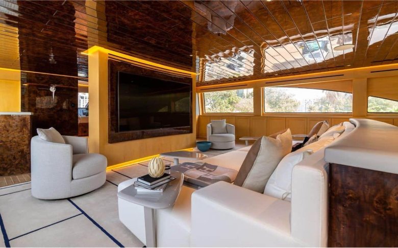 Фото из Дубая