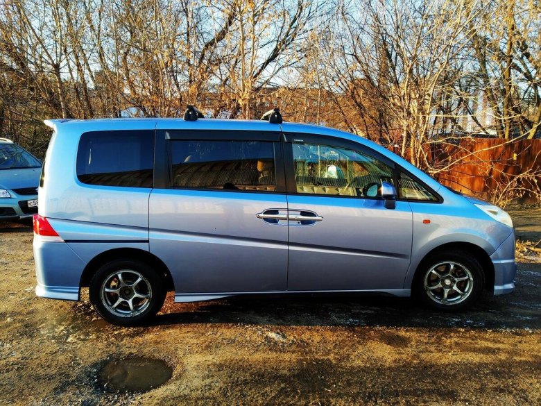 Ниссан Серена 2013