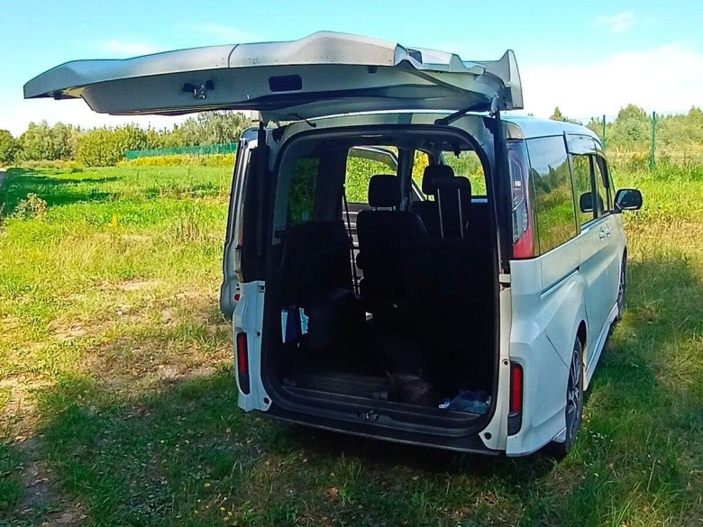 Honda stepwgn spada 2017