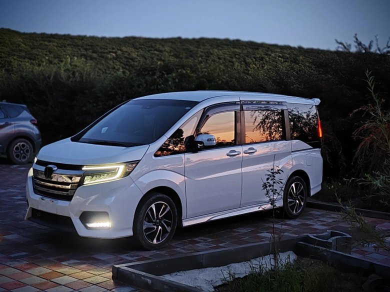 Honda stepwgn spada 2017