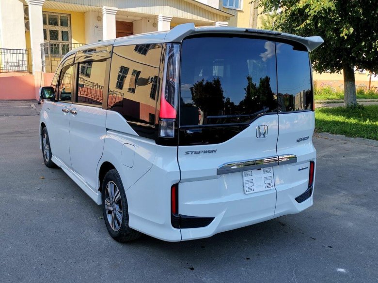 Honda stepwgn spada