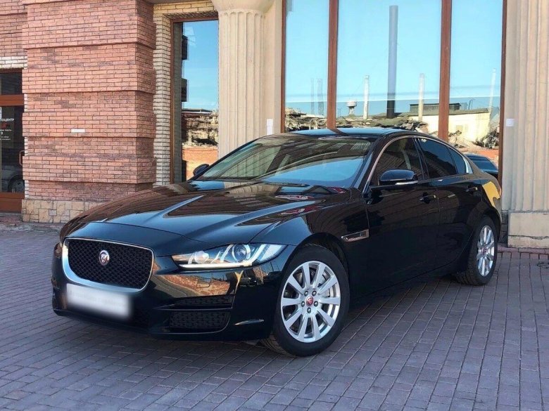 Jaguar xe 2018