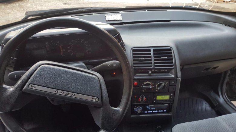 ВАЗ 2112 хэтчбек салон