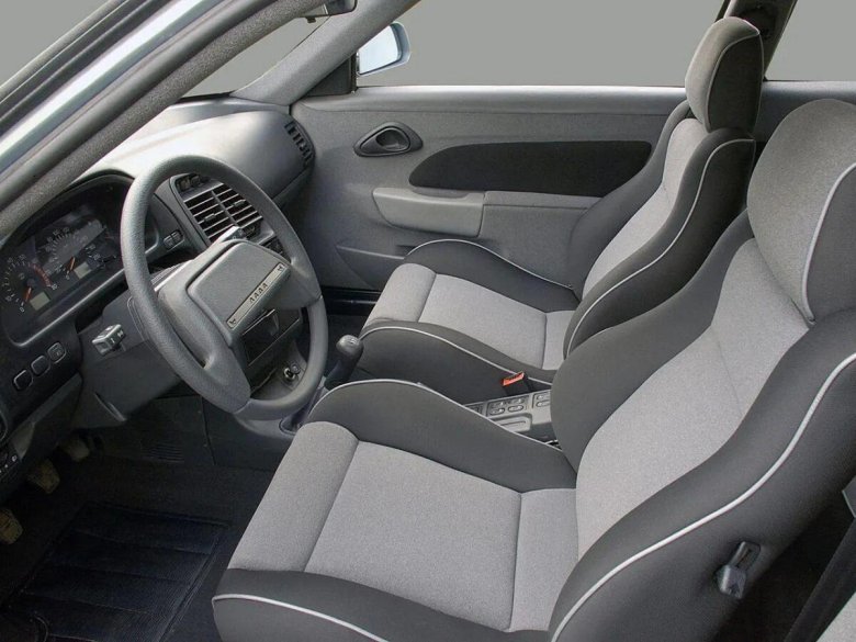 Лада ВАЗ 2112 салон