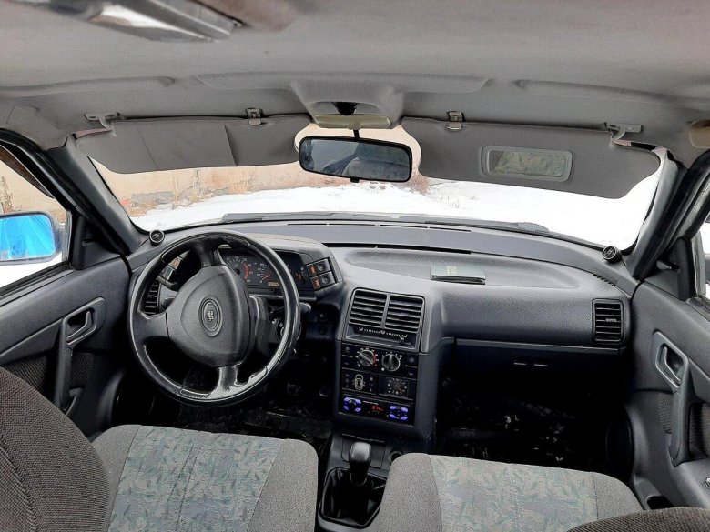 ВАЗ 2112 2007 салон