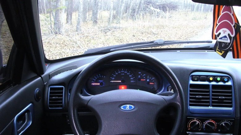 Lada 2112 салон