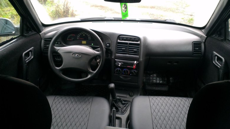 ВАЗ 2112 2007 салон