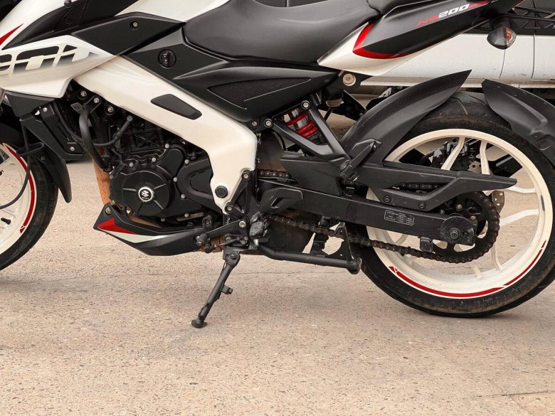 Bajaj pulsar ns200