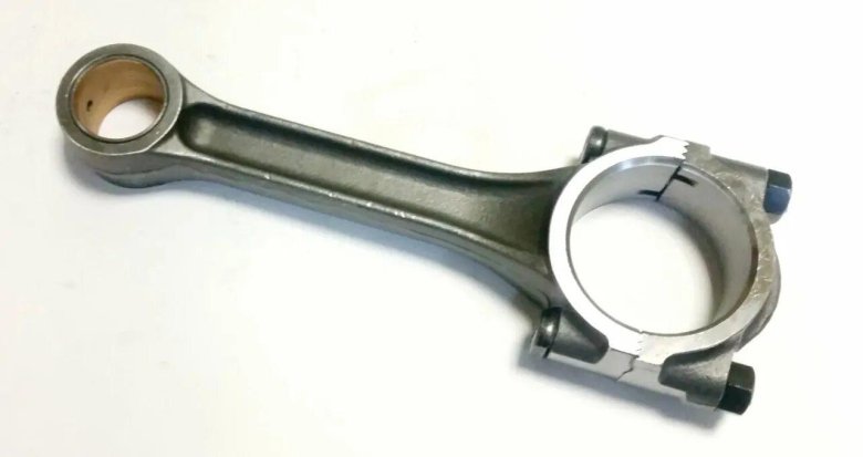 Шатун двигателя