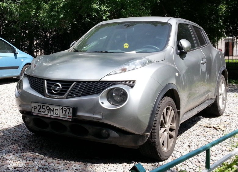 Ниссан Жук старый