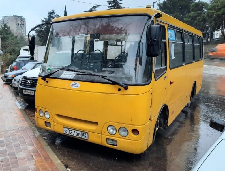 Автобус богдан ялта