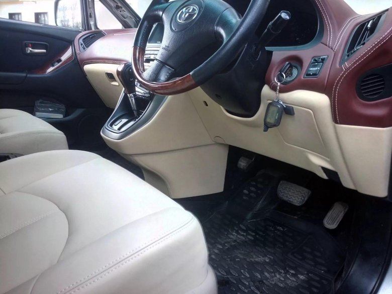 Toyota Harrier 2000 салон
