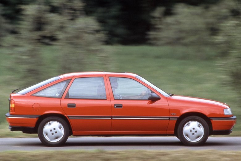 Опель Вектра 1986 года