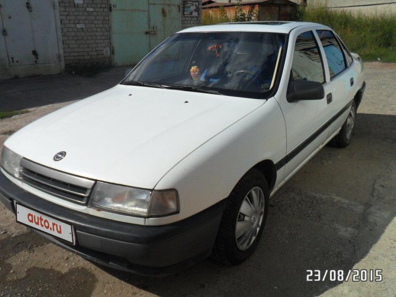 Опель Вектра седан 1990