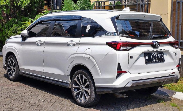 Toyota veloz 2024