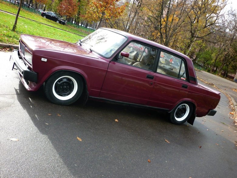 ВАЗ 2105 бордовая