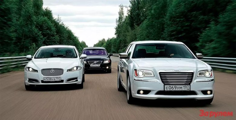 Крайслер 300с против БМВ 7 серии