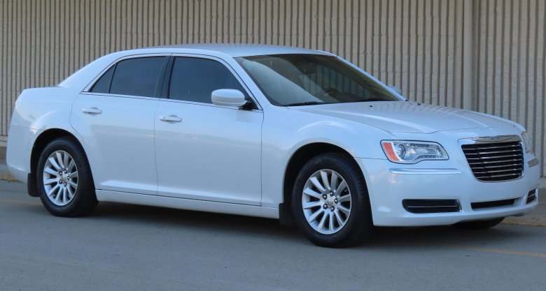 Крайслер 300с 2023