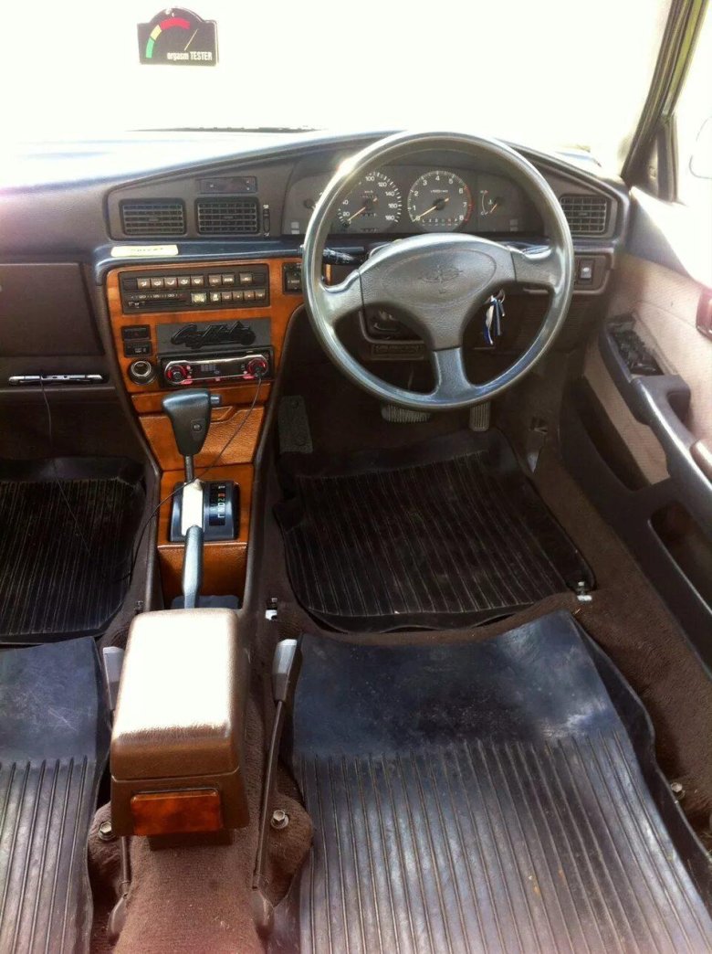 Тойота корона ст 190 салон