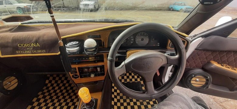 Toyota Corona t130 салон