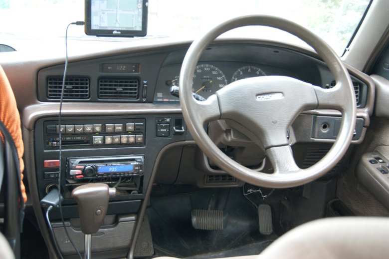 Toyota Corona 170 салон